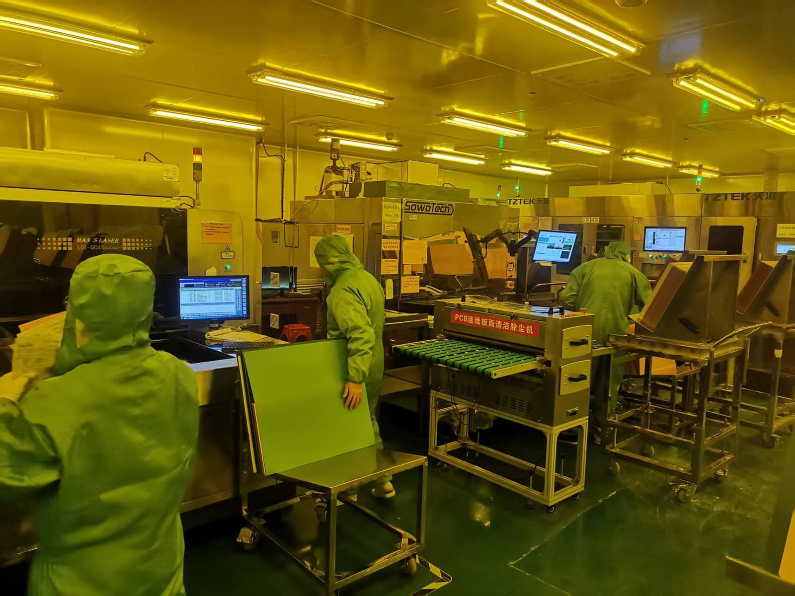 江西永照电子PCB工厂LDI成像无尘车间作业实拍